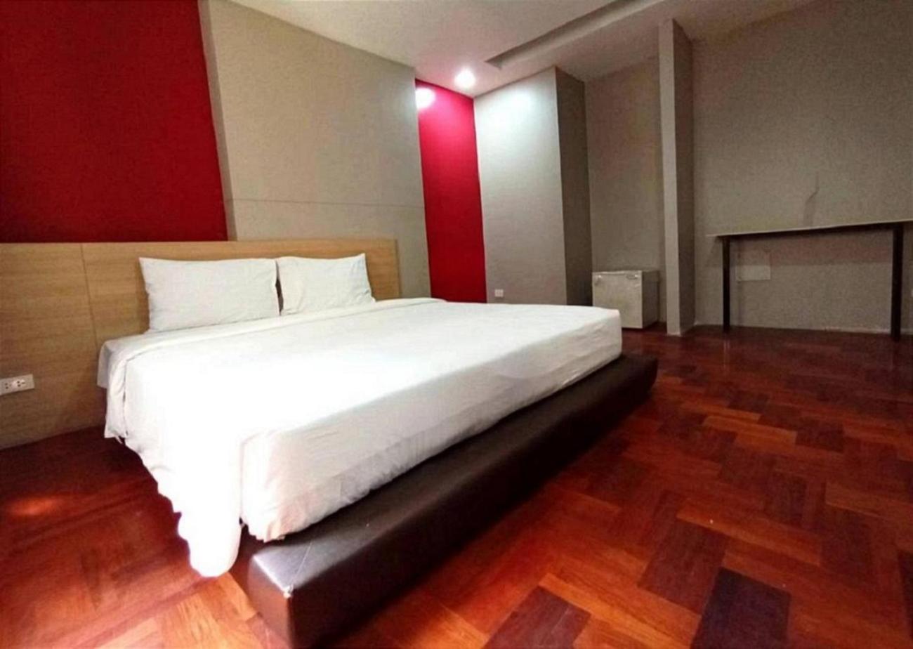 Go Inn Silom Road -Bts Saint Louis Bangkok Exterior foto