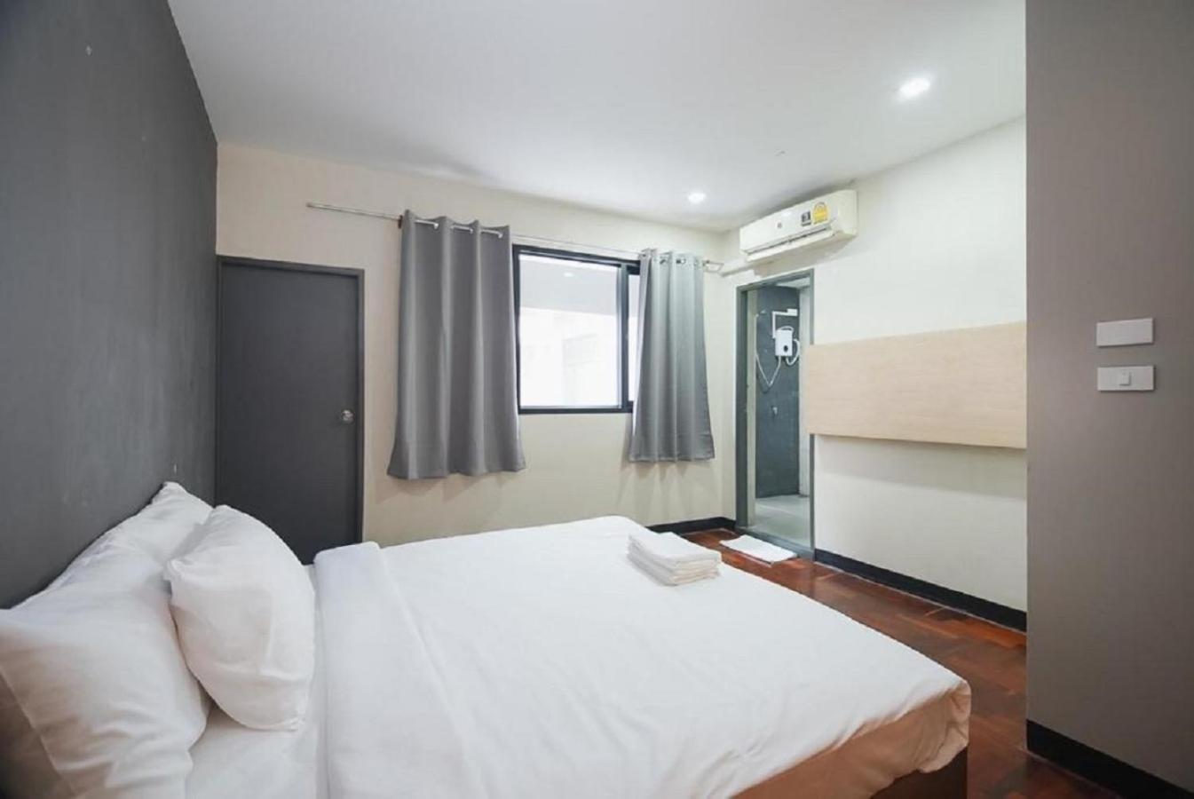 Go Inn Silom Road -Bts Saint Louis Bangkok Exterior foto